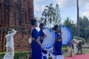 cham-music performance in Binh Dinh Vietnam